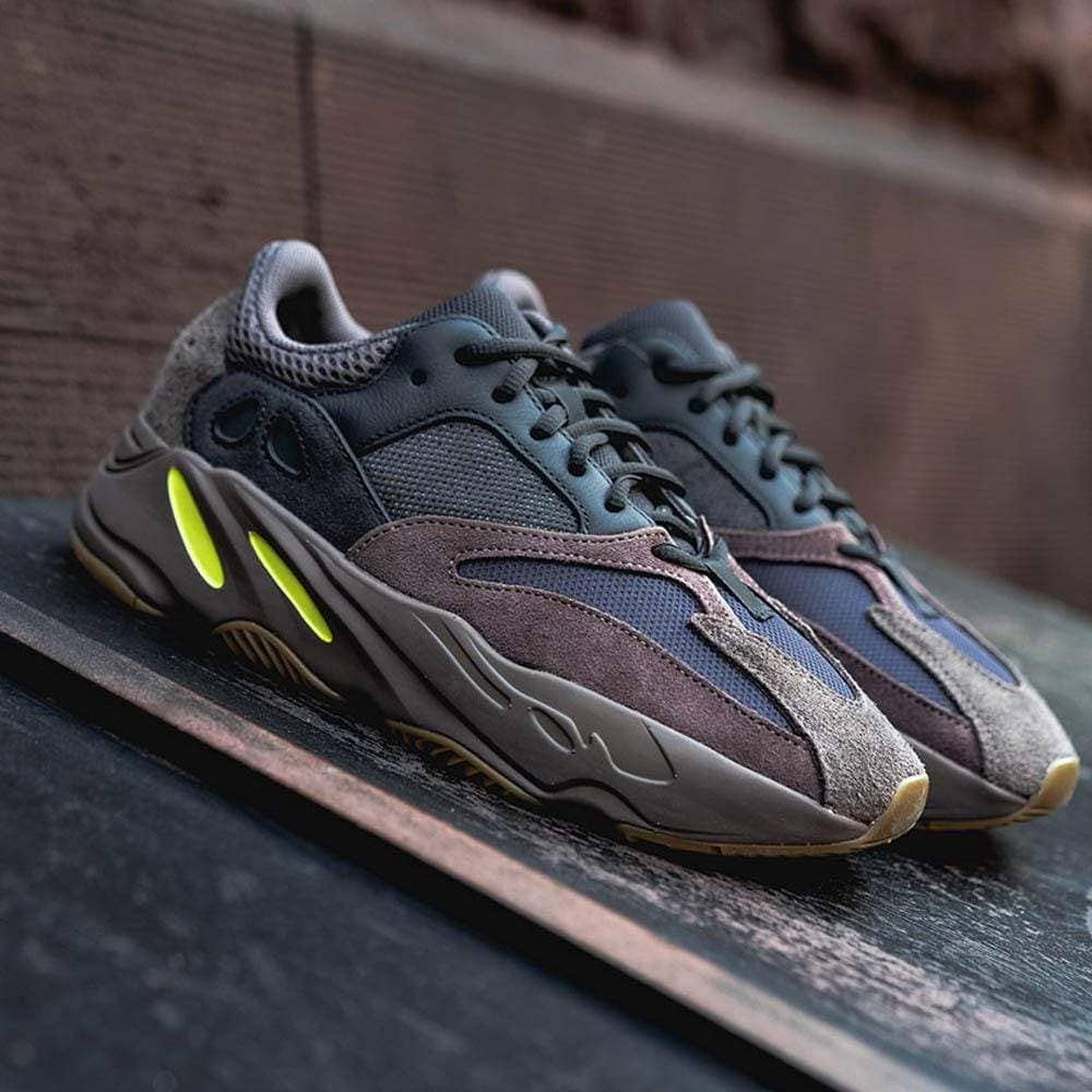 YEEZY Boost 700 Mauve