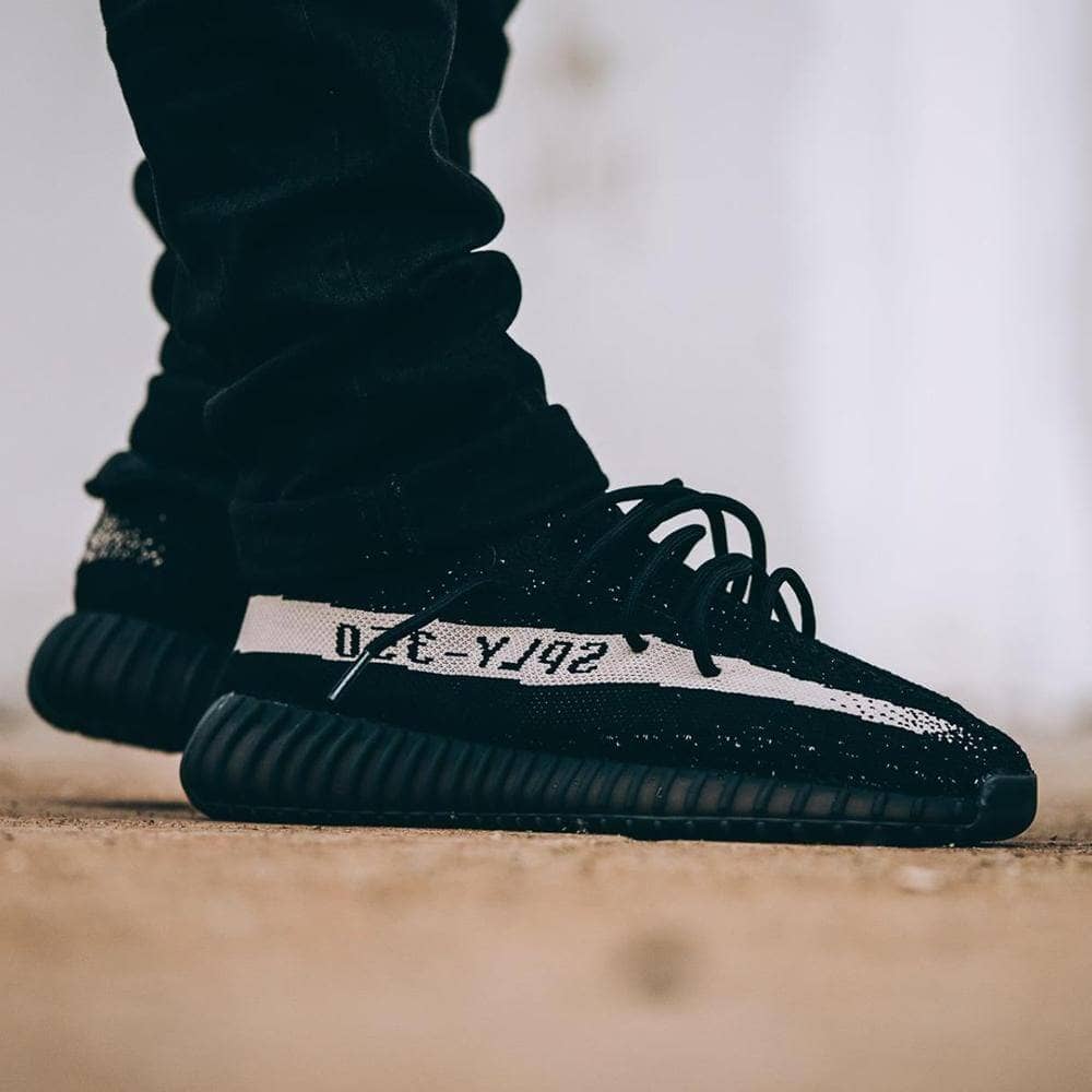 YEEZY Boost 350 V2 Black-White