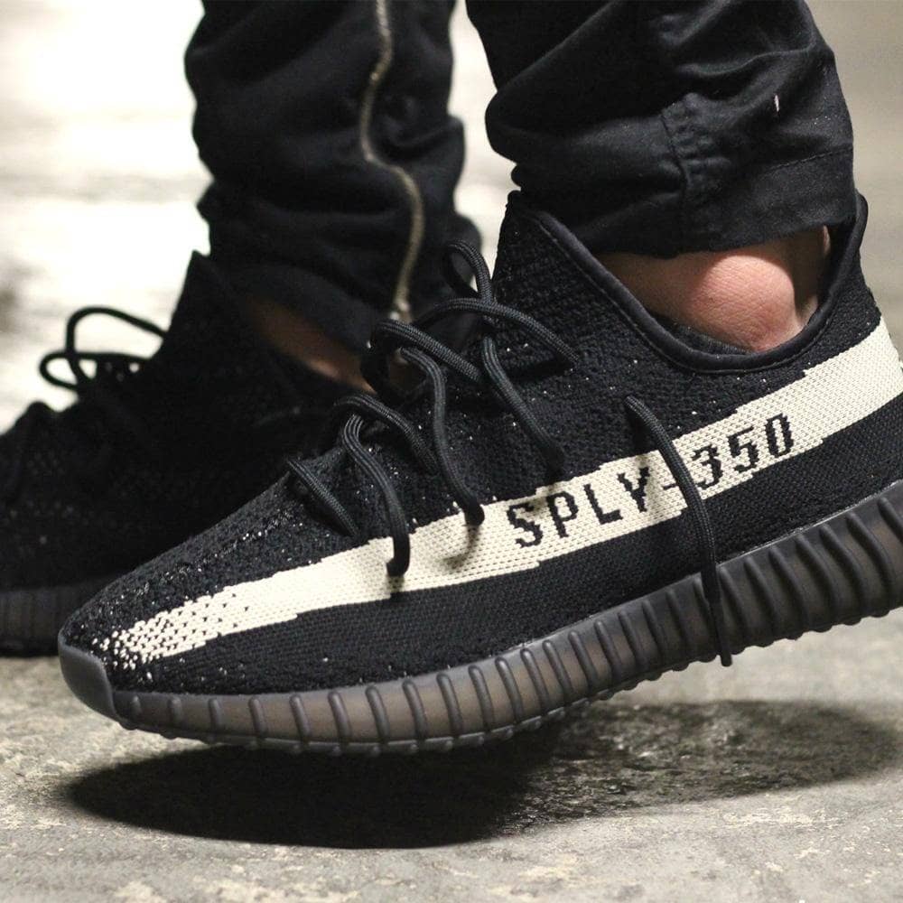 YEEZY Boost 350 V2 Black-White