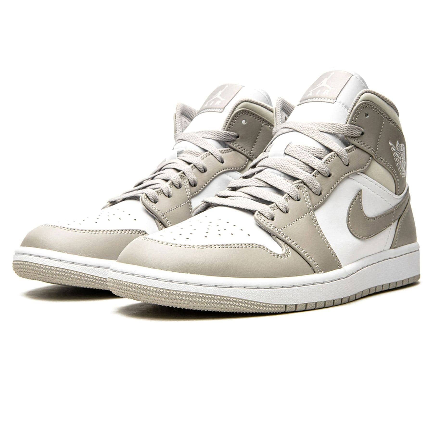 air-jordan-1-mid-linen-554724-082_2-1.jpg