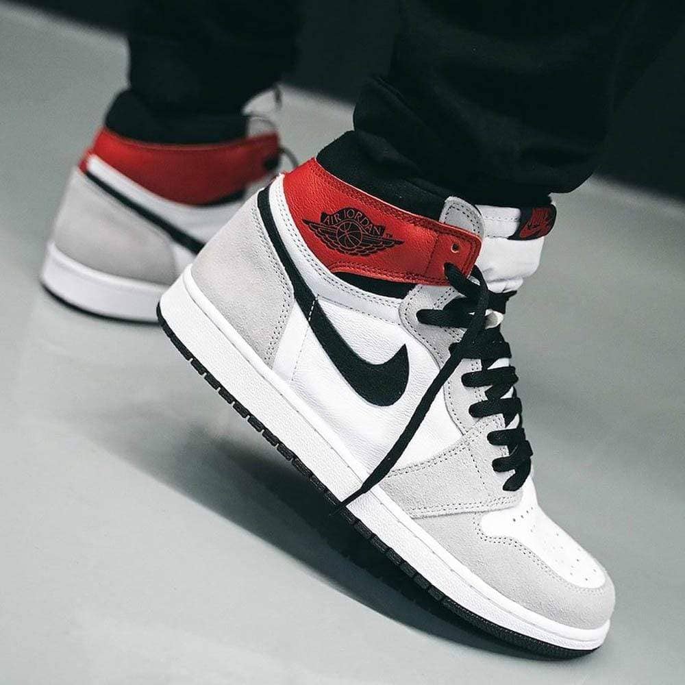 Air Jordan1 Retro High OG 'Smoke Grey'