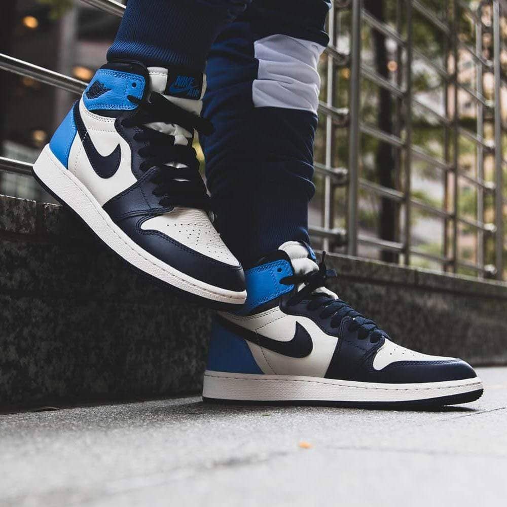 Jordan 1 Retro High OG 'Obsidian' UNC