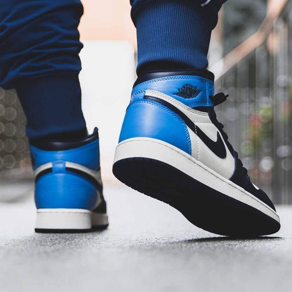 Jordan 1 Retro High OG 'Obsidian' UNC