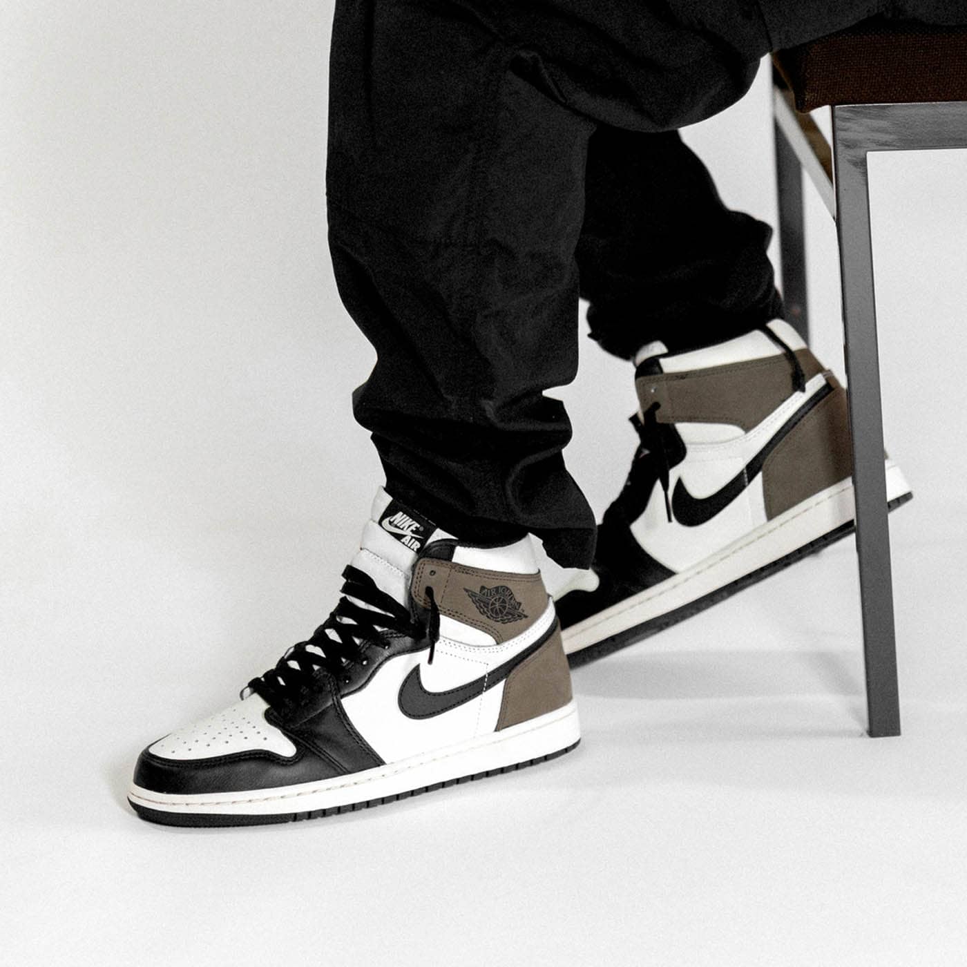 Jordan1 Retro High OG 'Dark Mocha'