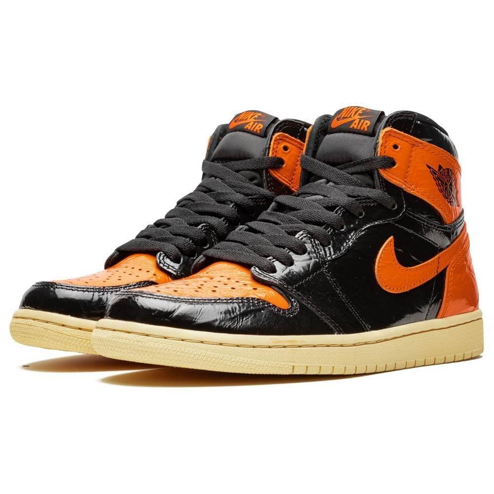 air-jordan-1-retro-high-og-shattered-backboard-3-555088-028_2-1.jpg