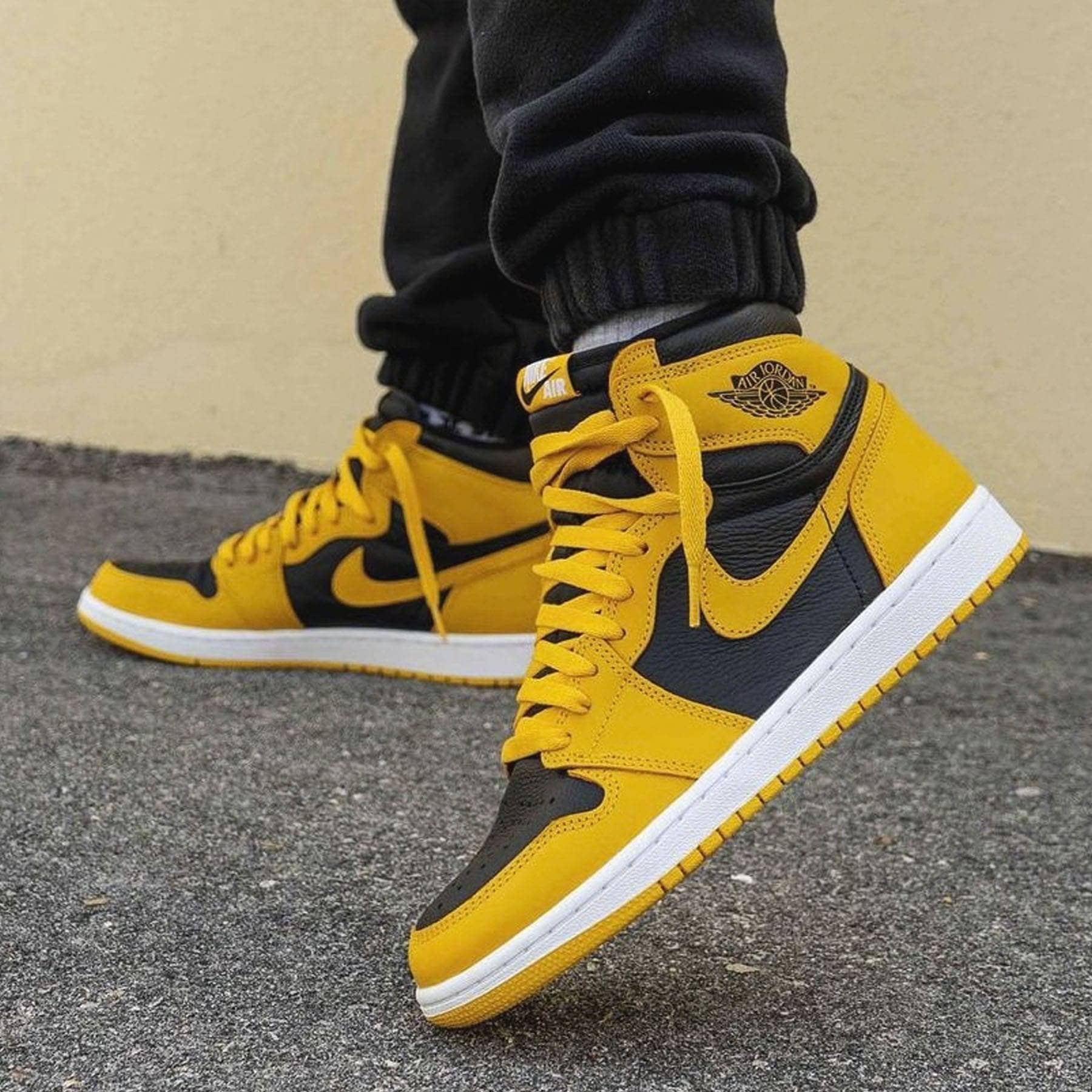 Air Jordan 1 High Retro OG 'Pollen'