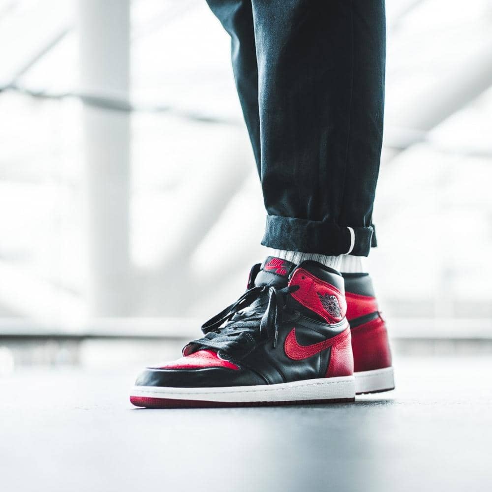 airjordan1retrohighog_blackvarsityredwhite_mb_7-1.jpg