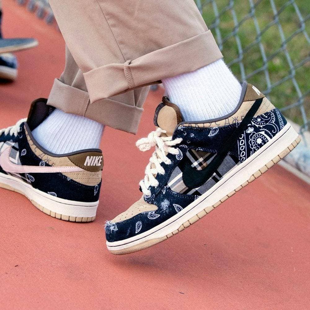 Travis Scott x Nike SB Dunk Low Cactus Jack